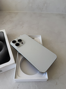 Apple iPhone 15 Pro Max 256GB (2 foto / 3)