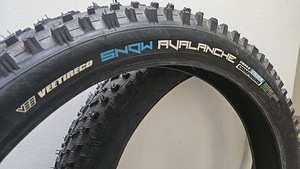 Fatbike rehvid Veetireco Snow Avalanche 26x4.0 (2 foto / 3)