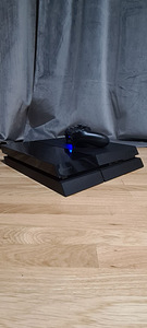 SUPER! Playstation 4 / PS4 mängukonsooli kmpl + mängud* (3 foto / 5)