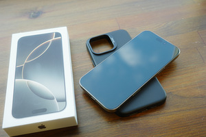 iPhone 16 Pro Max, 512GB, Natural Titanium. Kasutatud 2 näd (2 foto / 6)