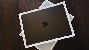 Apple Macbook Pro M4, 16GB, 1TB, 2024, Space Black (1 foto / 2)