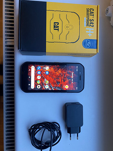Cat s42 +h (1 foto / 3)