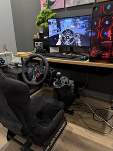 Logitech G29 + Playseat Evolution (3 фото из 5)