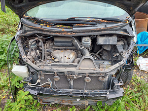 Toyota Previa varuosadeks (8 foto / 8)