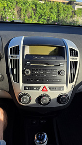 Kia Ceed (8 foto / 8)