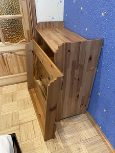 Kummut / mähkimislaud ja võrevoodi IKEA LEKSVIK (3 foto / 6)