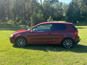 Volkswagen Golf 5 2.0tdi 103kw 2004 avtomat (6 foto / 10)