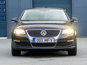 Volkswagen Passat Highline 2.0 110KW (4 foto / 12)
