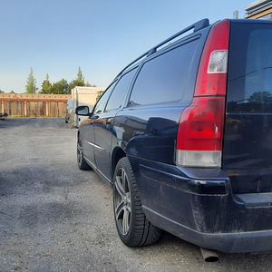M: volvo v70 120kw 06a (3 foto / 5)