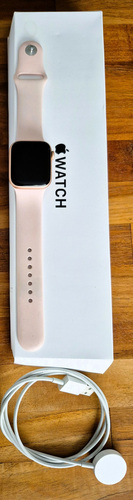 Apple Watch SE 40 мм GPS (алюминий)