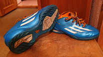 Футбольные бутсы Adidas, размер 34.