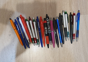 Tühjad pastakad (2 foto / 2)