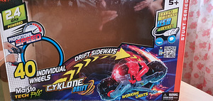 Maisto Tech R/C Cyklone Drift (Drifting Cycle) (4 foto / 4)