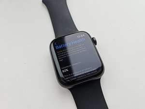 Apple watch SE 44mm Space Gray Gps (2 foto / 6)