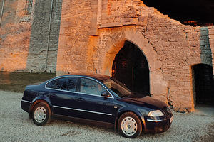 M: VW PASSAT 1.9TDI 96kw (4 foto / 8)