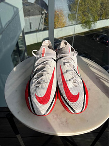 NIKE PHANTOM GT2 ELITE FG jalgpalli putsad (1 foto / 4)