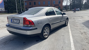 Volvo s60 103kw 2.4 manual (10 foto / 14)