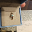 Золотое кольцо с бриллиантами и изумрудом, размер 18 (фото #2)