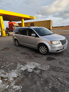 Crysler grand voyager (8 foto / 8)