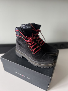 Tommy Hilfiger poolsaapad, s 38 (2 foto / 5)