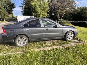 Volvo s60 136kW (3 foto / 12)