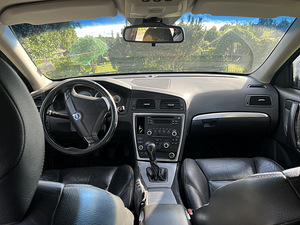 Volvo s60 136kW (9 foto / 12)