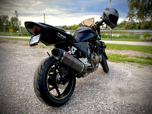 Kawasaki Z 750 R4 ZR750JE 85kW 2004 (2 foto / 3)