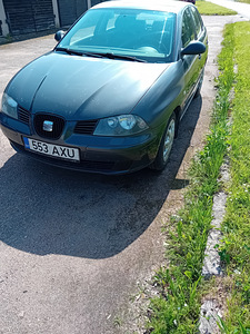 SEAT CORDOBA 2006 1,4 55kw (2 foto / 13)