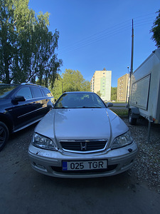 Honda Accord (2 foto / 6)