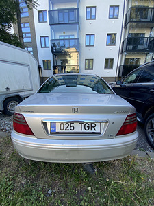 Honda Accord (3 foto / 6)