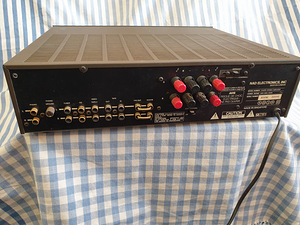 NAD3240PE Stereo Amplifier. Kriuksuv potentsiomeetr.Na (5 foto / 5)