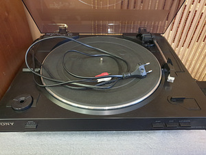 Sony PS- Lx250H stereo full automatic turntable system. (1 foto / 4)