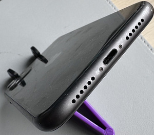 iPhone 11 (5 фото из 6)