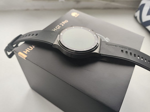 HUAWEI WATCH GT 2 Pro Titanium + Sapphire (1 foto / 1)