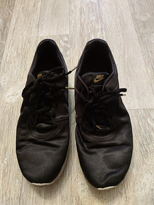 Nike tossud 42 (3 foto / 3)