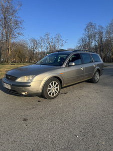 Ford Mondeo (2 фото из 13)