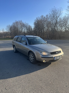Ford Mondeo (8 фото из 13)