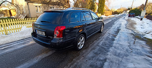 M: Toyota Avensis 2.2d (4 foto / 6)