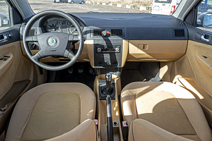 Škoda Fabia 2002 (2 foto / 10)