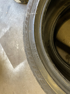 Brigdestone Potenza 255/40/ZR19 275/40/R19 (4 foto / 8)