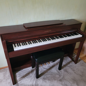 Digitaalklaver Yamaha Clavinova CLP-545 Mahogany (2 фото из 4)