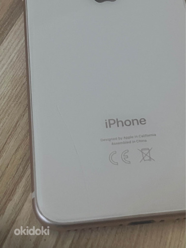 iPhone 8 64 золотой (фото #3)