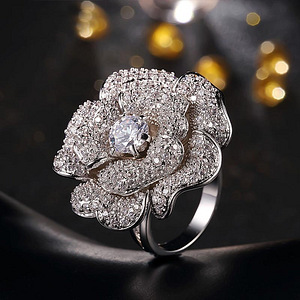 Кольцо роза с кристаллами сваровски Cartier style (1 фото из 6)