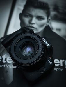 Canon R100 + RF50mm f1,8 (1 foto / 4)