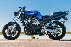 Yamaha FZS 600 (1 foto / 2)