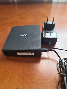 Kahe sagedusalaga Wi-Fi ruuter MikroTik hAP as2 (2 foto / 2)