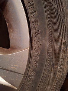 Veljed Toyota 17' ,rehvidega (2 foto / 3)