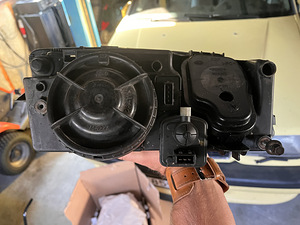 Müüa Volvo S/V/C/XC70 aasta 97-00 esituled