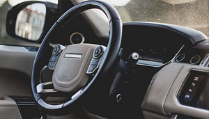 Land Rover Range Rover Autobiography TDV8 4.4 250 kW (6 foto / 8)