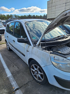 Renault Grand Scenic (3 foto / 8)